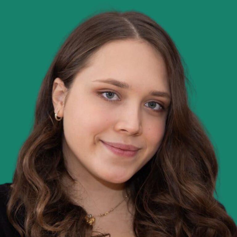 Ester Záhumenská